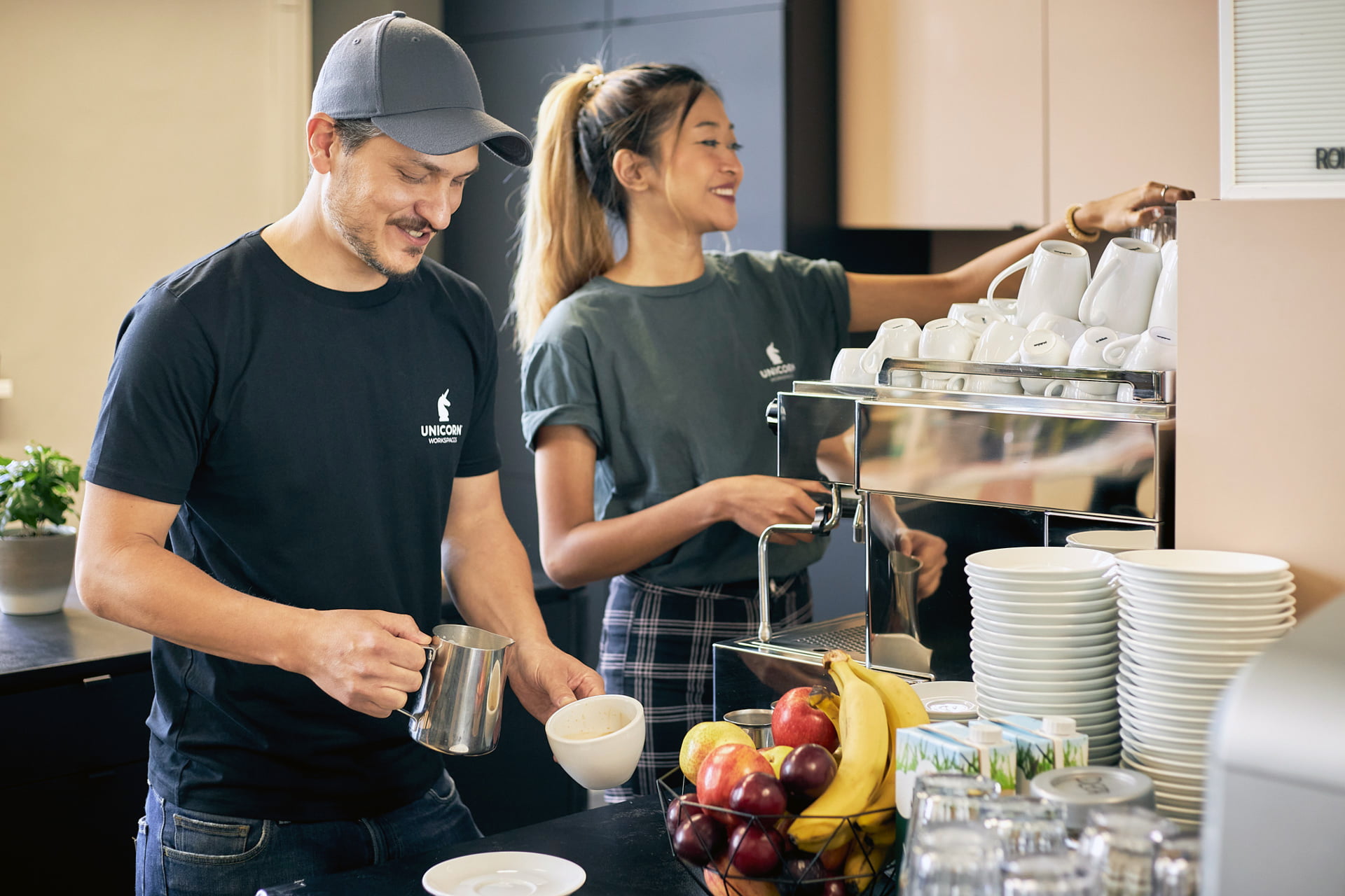 Unsere Community Barista bereiten Euren Lieblingskaffee zu.